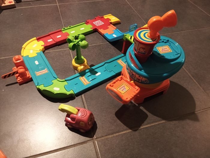 Mon aéroport intéractif Vtech - photo numéro 2