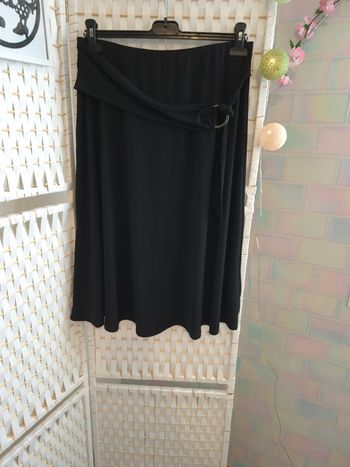 Jolie jupe patineuse noire Canda (C&A) avec boucle femme T42