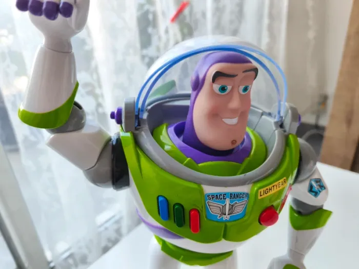 Jouet Figurine parlante Buzz l'éclair articulé Disney Toy Story 32cm - photo numéro 4