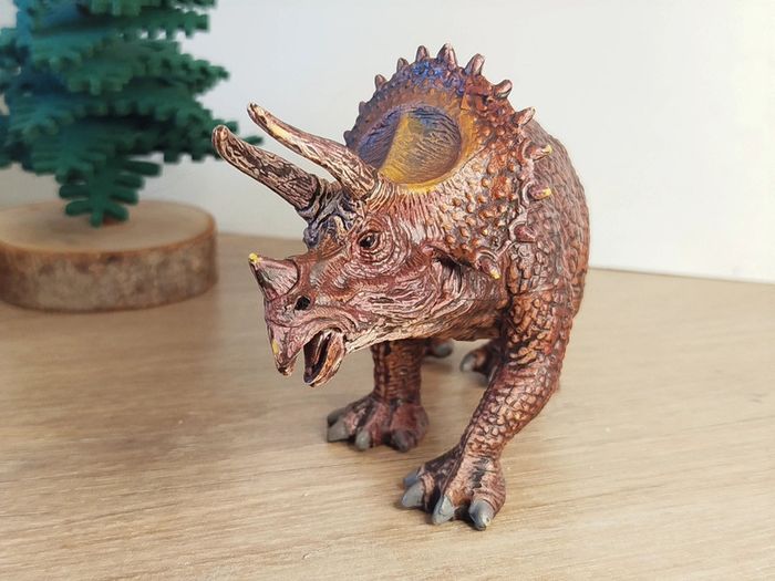 Figurine triceratops Animal préhistorique