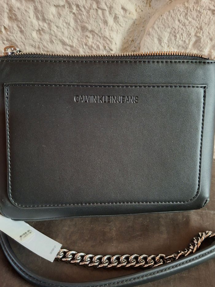 Sac Calvin klein neuf avec étiquettes 🏷 - photo numéro 5