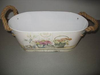 CORBEILLE OVALE EN MÉTAL AVEC POIGNÉE - n°07