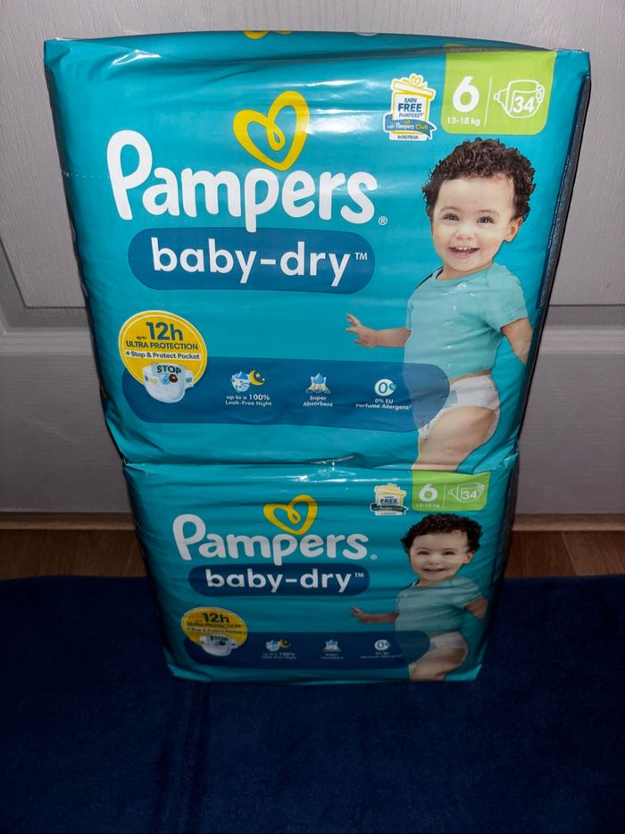 Maxi-Pack De 68 Couches Pampers  Baby-Dry Neuf Dans L’emballage Taille:6