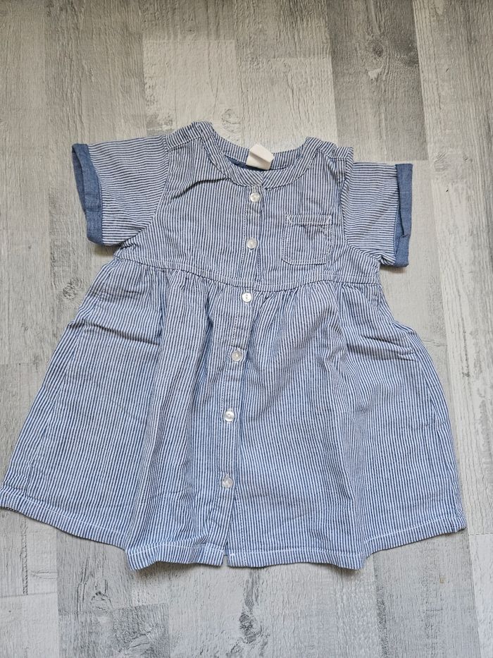 Robe manches courtes