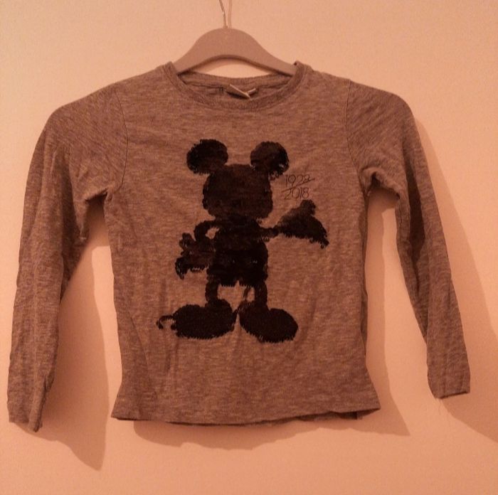 Tee shirt Mickey taille 6 ans - photo numéro 2