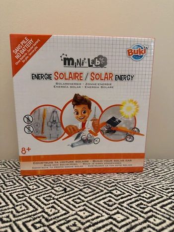 Buki - Coffret de construction voiture "Mini lab Énergie solaire"