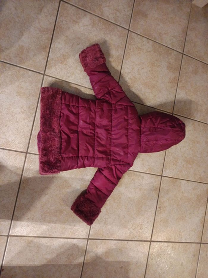 Manteau bordeaux 3 ans - photo numéro 5