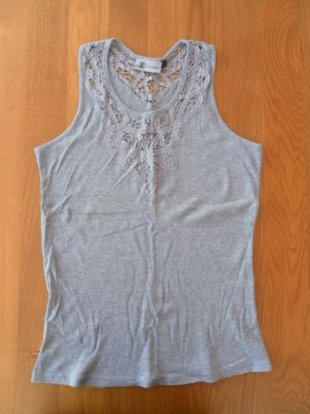 débardeur gris dentelle