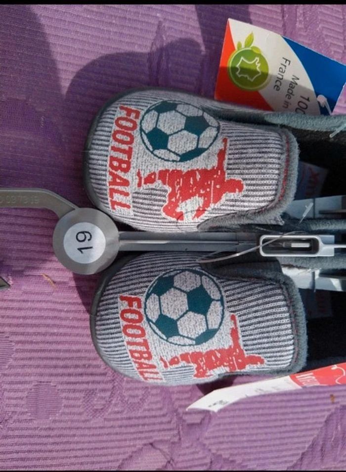 Chaussons bébé neufs - photo numéro 2