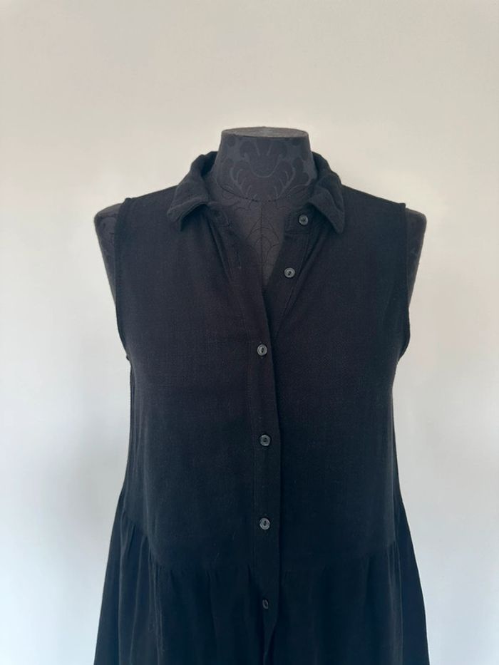 Robe noire sans manches - photo numéro 2