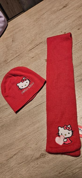 Bonnet et écharpe rose fushia Hello Kitty, 5/8 ans, nickel
