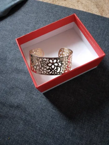Manchette bracelet jonc