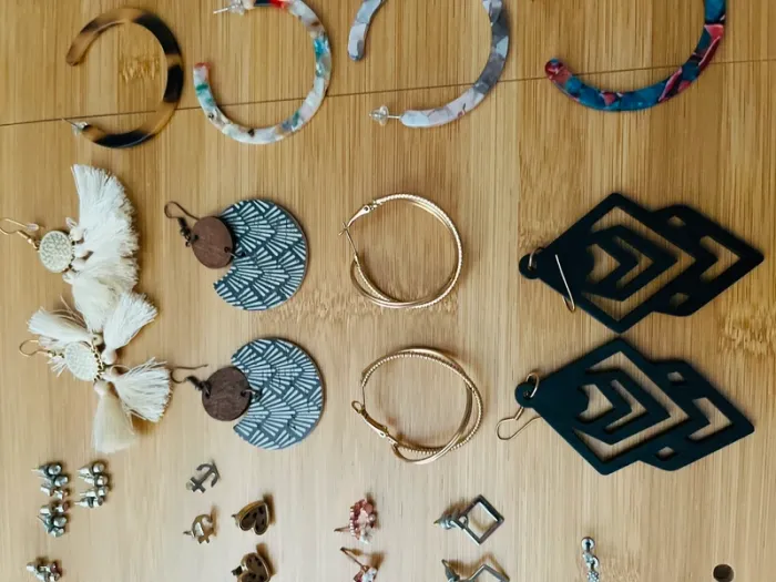 Lot de boucles d’oreilles et piercings - photo numéro 3