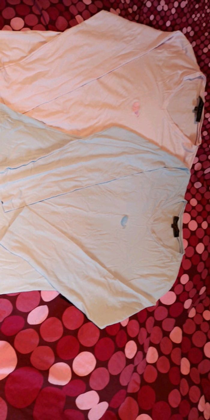 Lot de 2 t-shirts Le phare de la Baleine🐳🐋