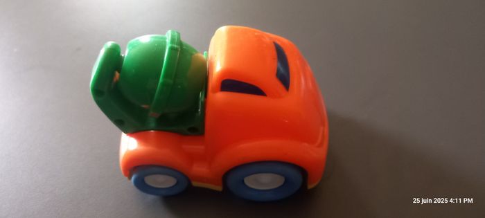 Petite voiture