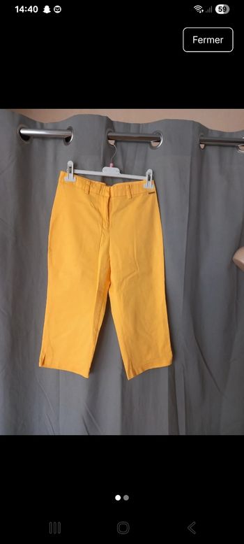 Très jolie pantacourt taille s neuve 
