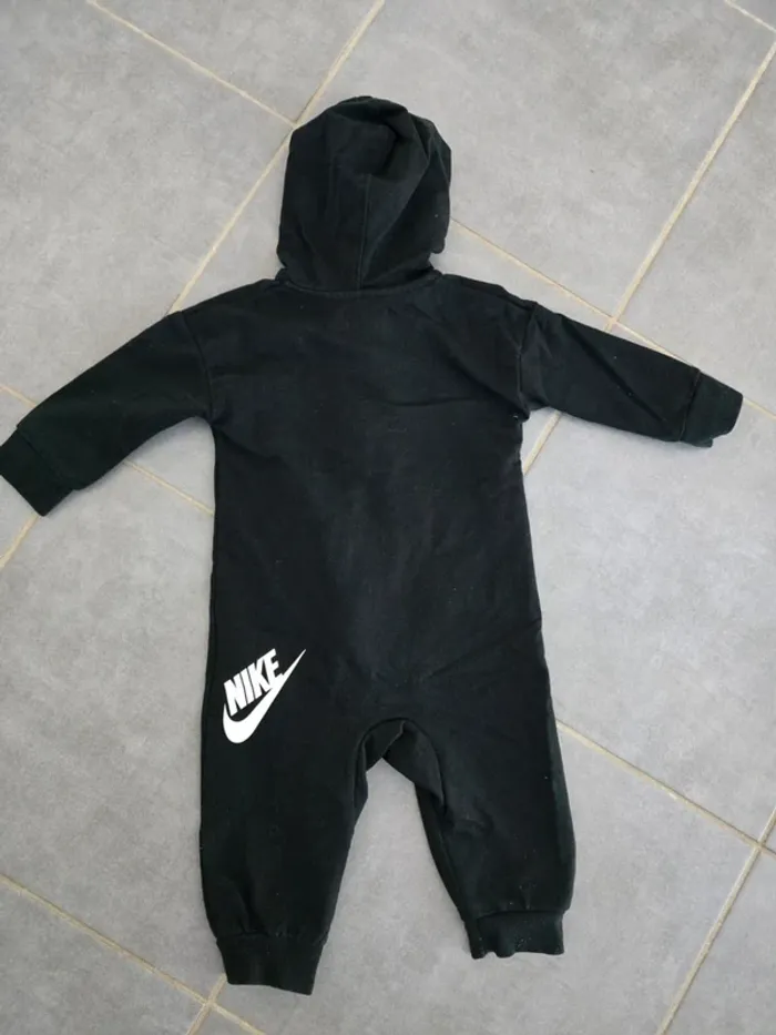 Combi ensemble Nike noir - photo numéro 5