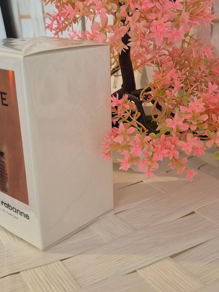 💕 Authentique eau de Parfum FAME de Paco Rabanne 50ml neuf 💕 - photo numéro 4