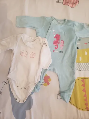 Lot pyjama bodies