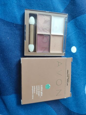 Ombre à paupières crème avon