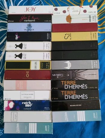 Lot de 25 pieces neuves