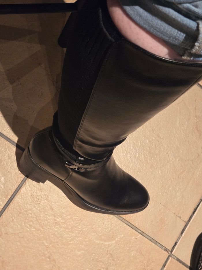 Bottes en simili noir P38,5/39 neuves - photo numéro 10