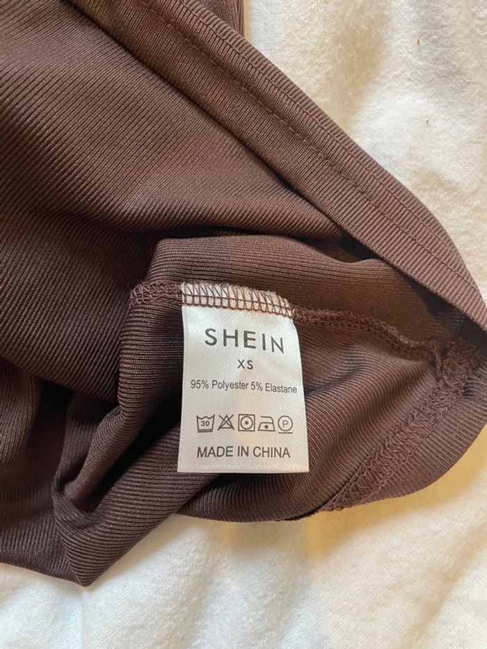 T-shirt marron neuf XS shein - photo numéro 4