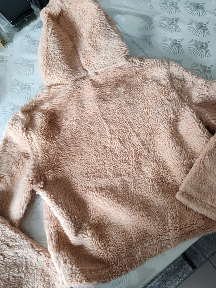Sweat à capuche a poils taille XS - photo numéro 2