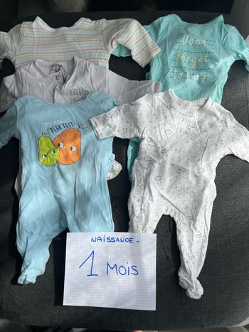 Lot pyjama légers taille 1 mois