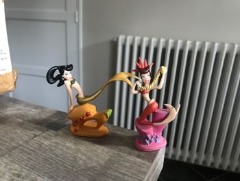 Figurine très rare sœur ariel la petite sirène