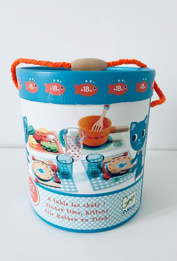 Dinette des petits A table les chats ! Djeco