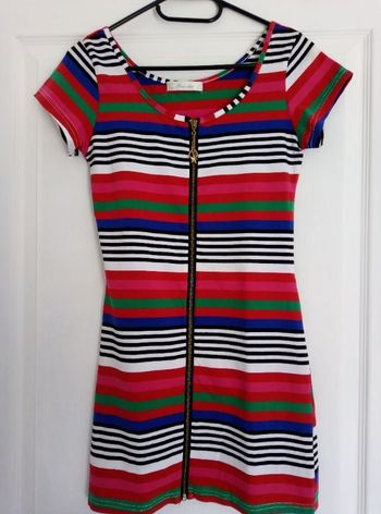 Robe courte à manches courtes