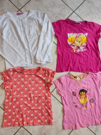 Lot de 3 tee shirt et 1 gilet fille 8 ans 