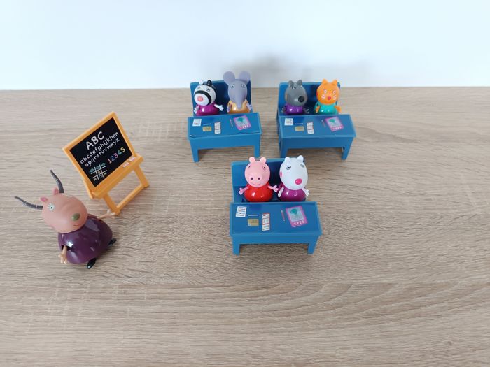 Peppa Pig -  La Salle de Classe - photo numéro 2