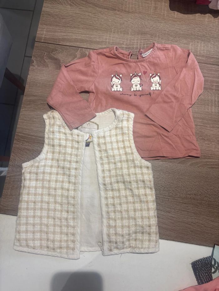 Haut + haut sans manches 9-12 mois