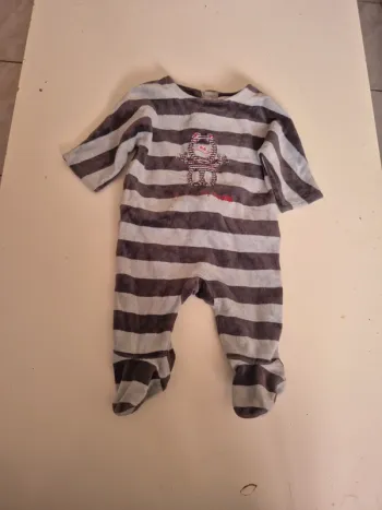 Pyjamas 1 mois
