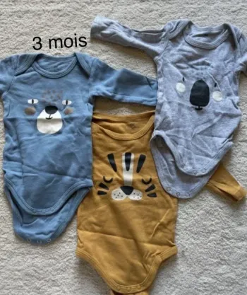 Lot de trois bodies bébé La Redoute 3 mois 🤍