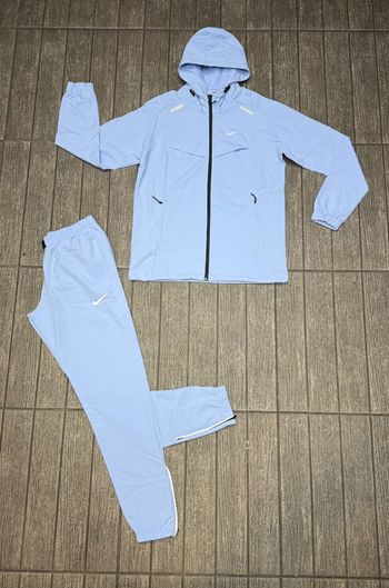 Ensemble Nike