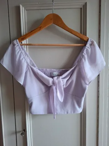 Blouse nouée courte Nakd