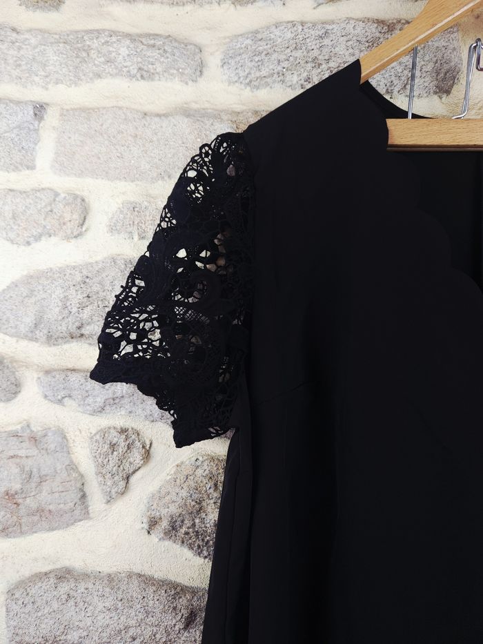 Robe manches courtes col en V noir Femme taille 54 marque Asos 🌹 - photo numéro 2