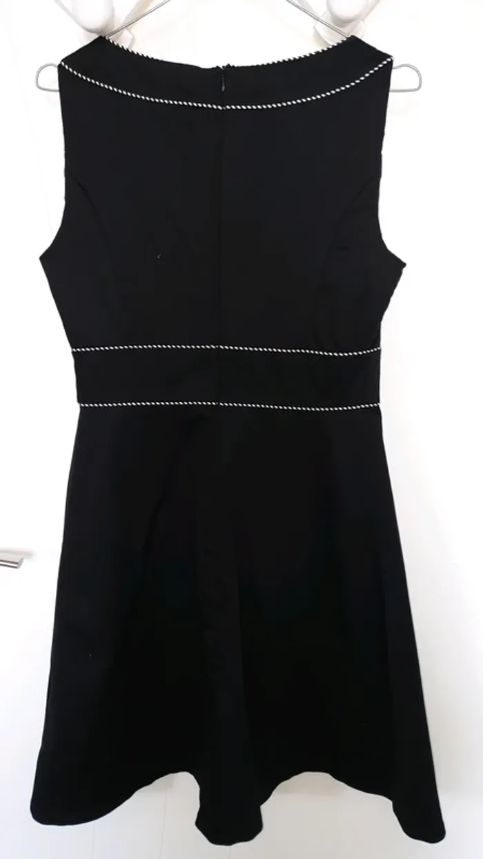 Jolie petite robe noire t40 Camaïeu - photo numéro 3