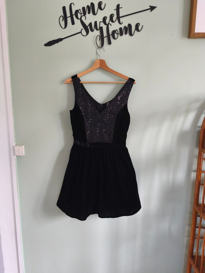 Robe noire velours Naf Naf taille 38