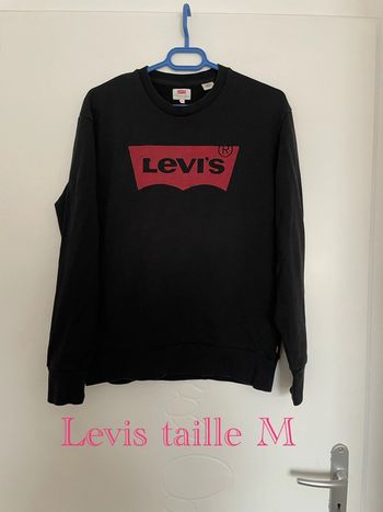 Sweat à manches longues noir et logo rouge Lévis taille M