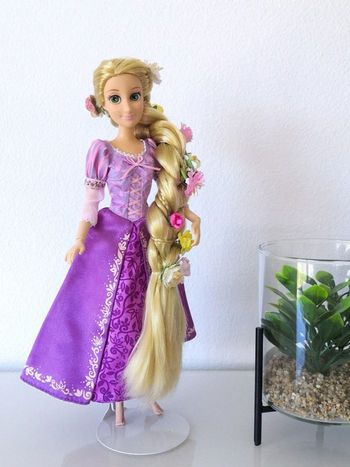 Poupée Raiponce Disney NEUVE