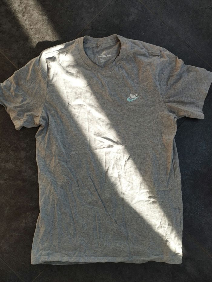 Tee shirt homme Nike gris taille M