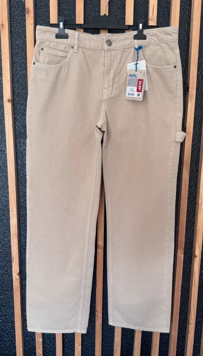 Pantalon BZB Homme - Coupe Relaxed Côtelé Beige - Taille 42 - Neuf avec Étiquette - Valeur 25€ - photo numéro 2
