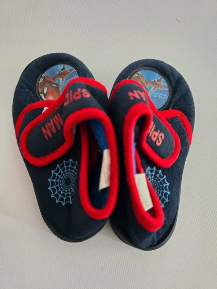 Chaussons spiderman - photo numéro 2