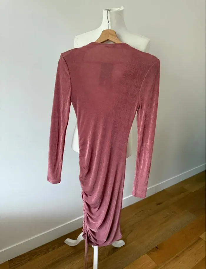 Jolie robe pailletée rose S/36 - photo numéro 4