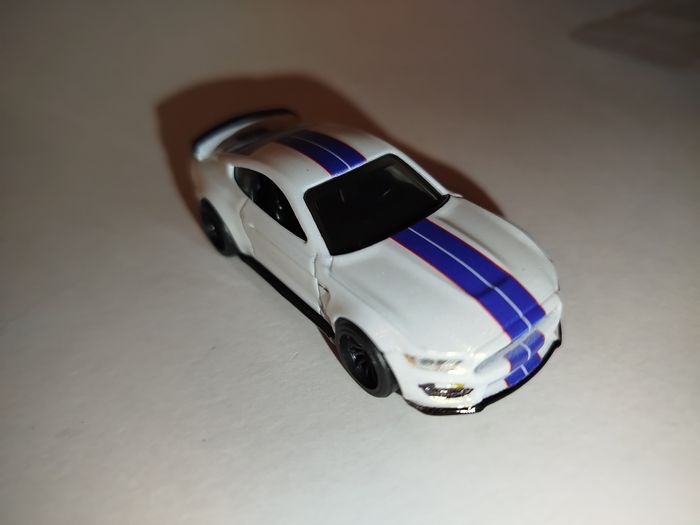 Hot Wheels Ford Shelby GT350R
Jay Leno's Garage Collector Set 2023