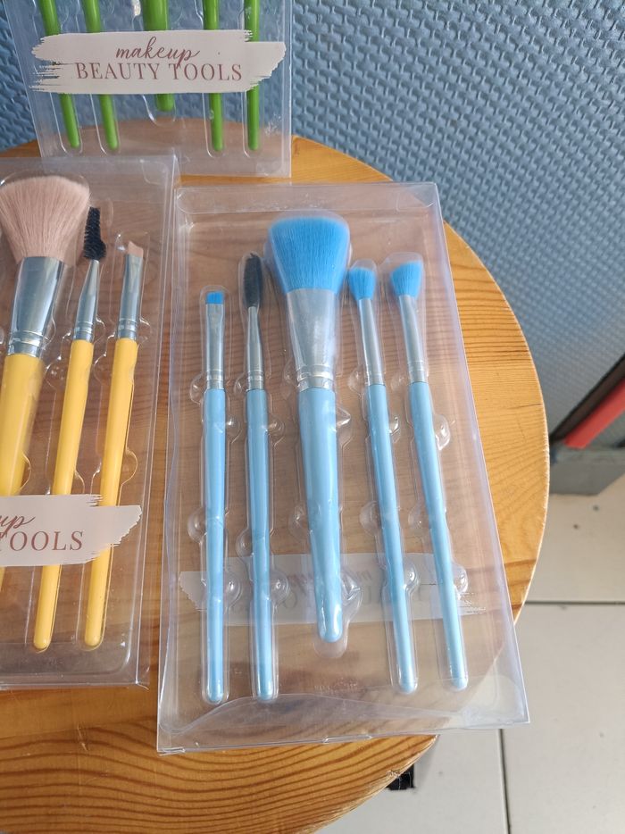 Lots de 15 pinceaux de maquillage. - photo numéro 3